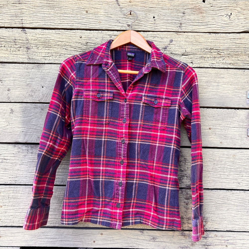 PATAGONIA Fjord Flannel in Big Sky Plaid Magenta